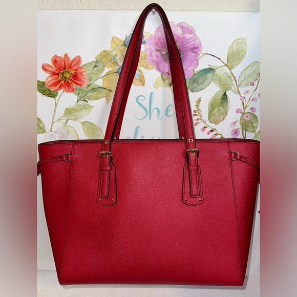 MICHAEL KORS Voyager Crossgrain Leather Tote Bag  - Picture 7 of 13